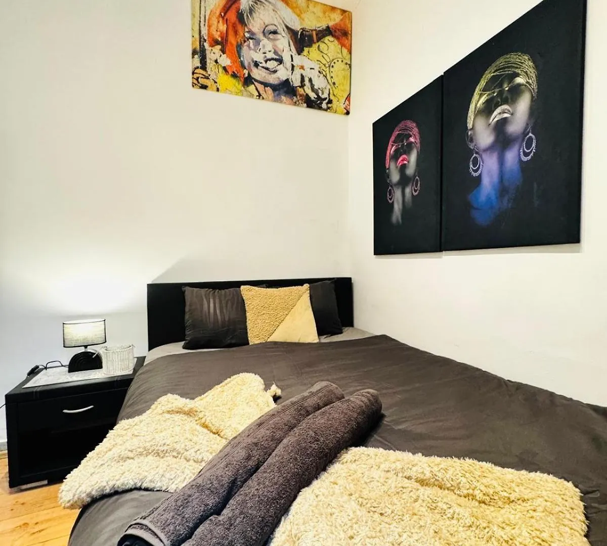 Nice Studio Apt For 2P, 15Minutes To Rathausplatz فيينا